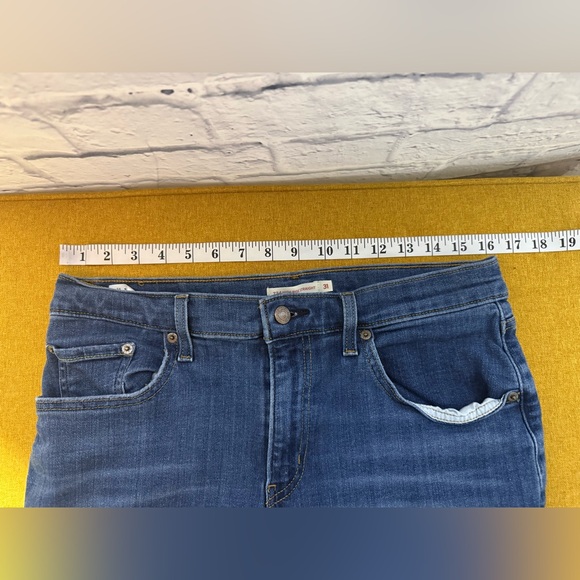 Women’s Levi’s 724 High Rise Straight Blue Jeans, Size 31 - Picture 6 of 7